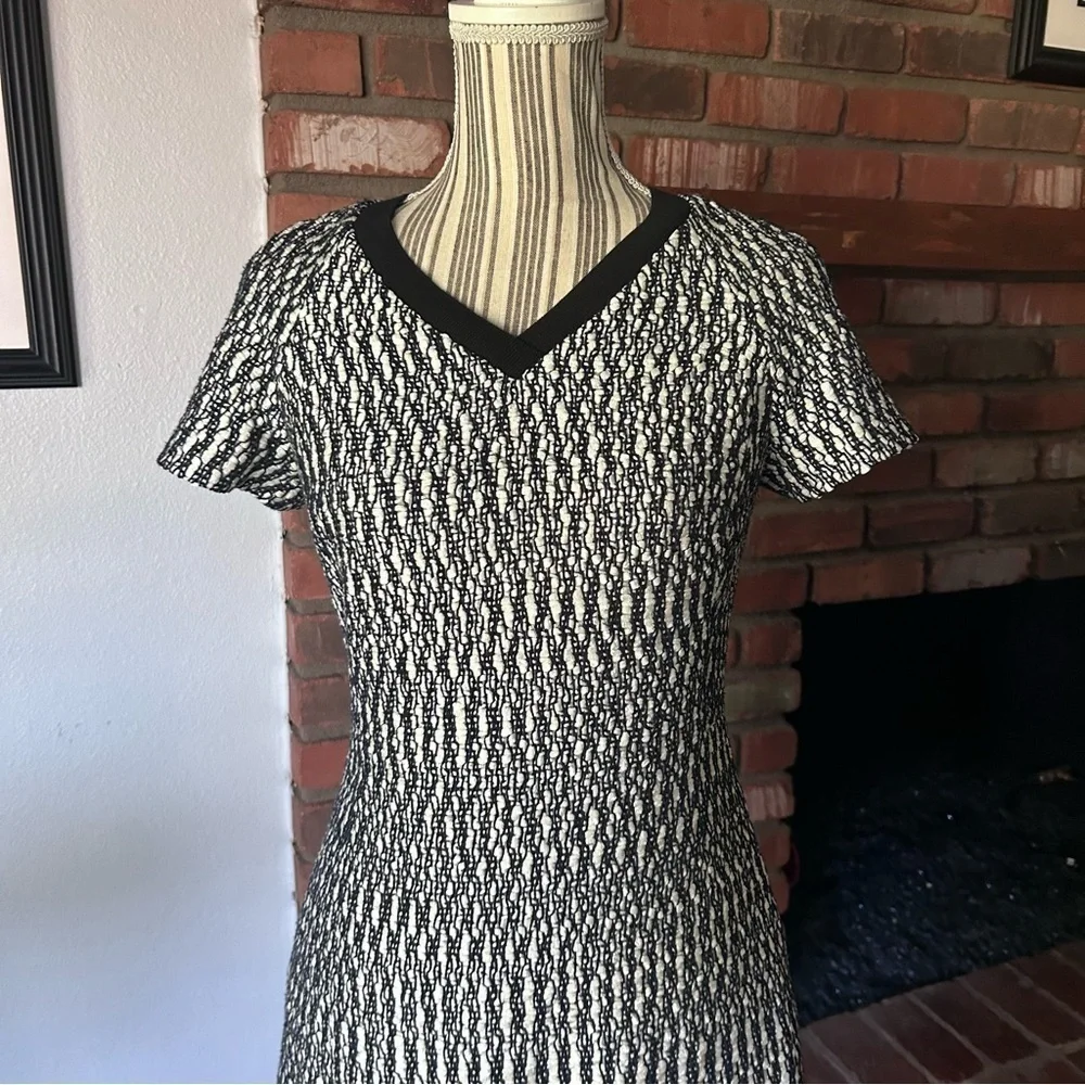 Tory Burch Marbled Tweed V-Neck Sheath Dress in Black Navy Blue White Sz 2